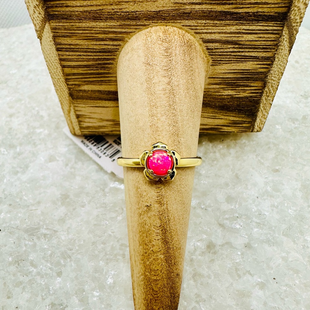 NEW! Kendra Scott Hot Pink Kyocera Opal Susie Gold Band Ring - Picture 14 of 16